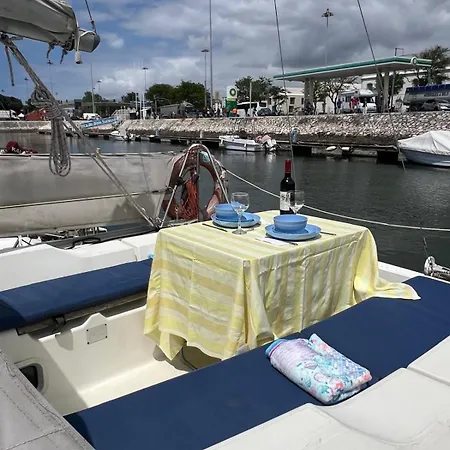 Bateau-hôtel Deepblue Sail Boat *