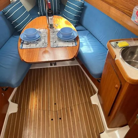 Deepblue Sail Boat Lisboa